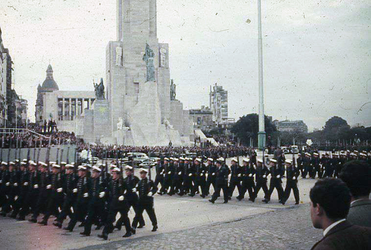 Desfile militar II.